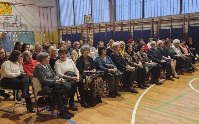 Srečanje zaposlenih z upokojenimi delavci šole