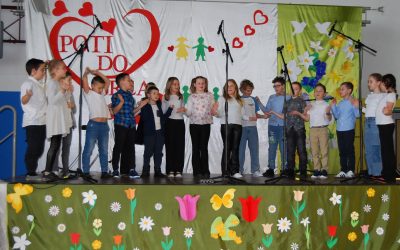 PRIREDITEV OB MATERINSKEM DNEVU